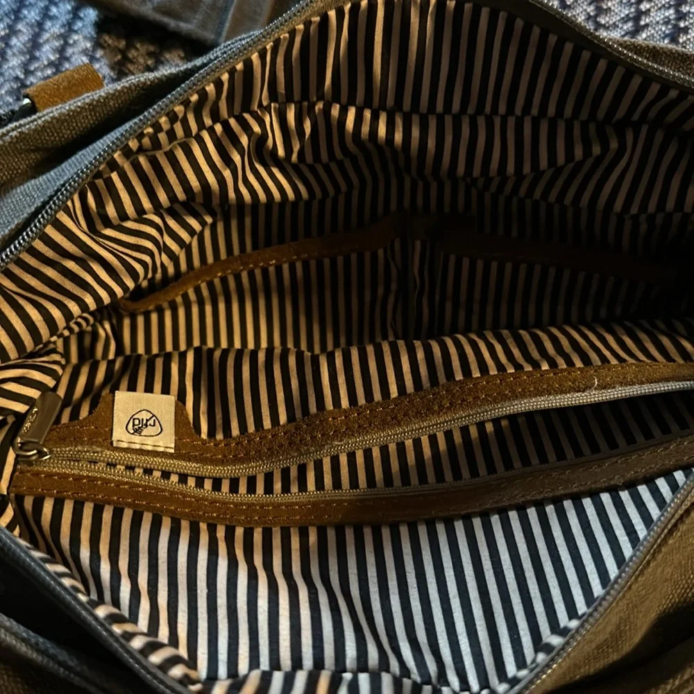 Travelon medium tote bag with top handles‎ and long strap